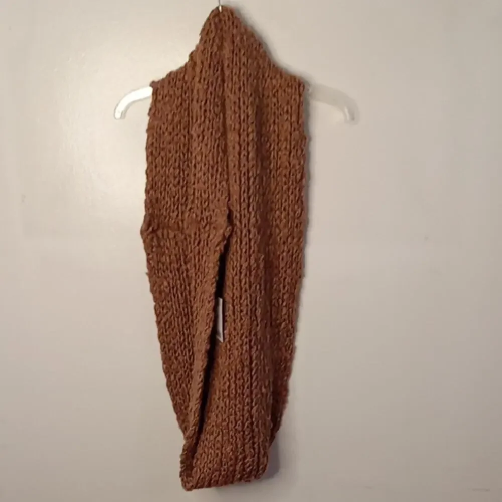 NWT Staring at Star Women's Infinity Cozy Brown Knit Scarf. Versatile, Warm